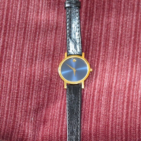 Vintage Movado Women’s Museum Classic Blue Dial Watch with Leather Strap - Picture 3 of 7